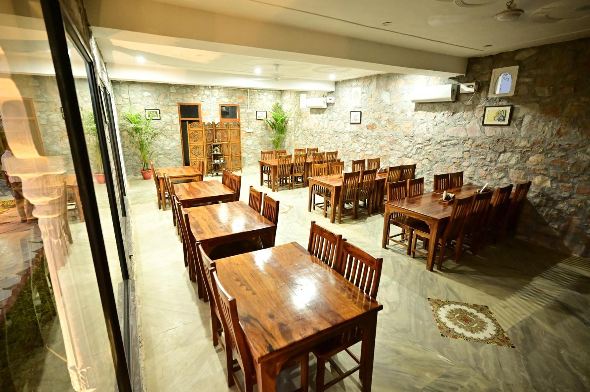 The Castle Crown - Hem Vilas Resort Ranthambhore Sawai Madhopur Eksteriør billede