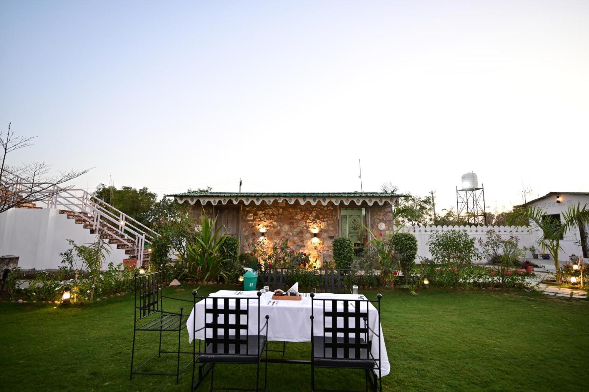 The Castle Crown - Hem Vilas Resort Ranthambhore Sawai Madhopur Eksteriør billede